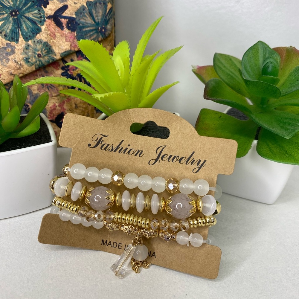 4 Bracelets Set